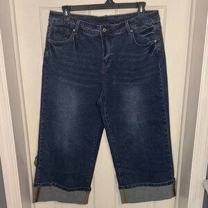 NWOT Wide Leg Denim Capri Pants
